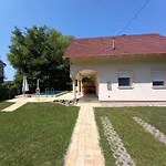 In - Balaton 18019 Prázdninový dům