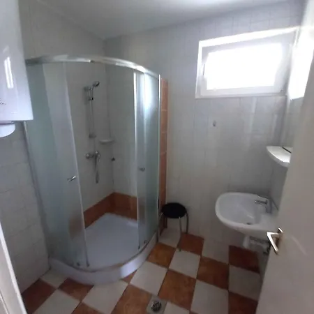 In - Balaton 18019 Badacsony