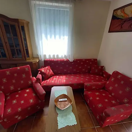 In - Balaton 18019 Badacsony